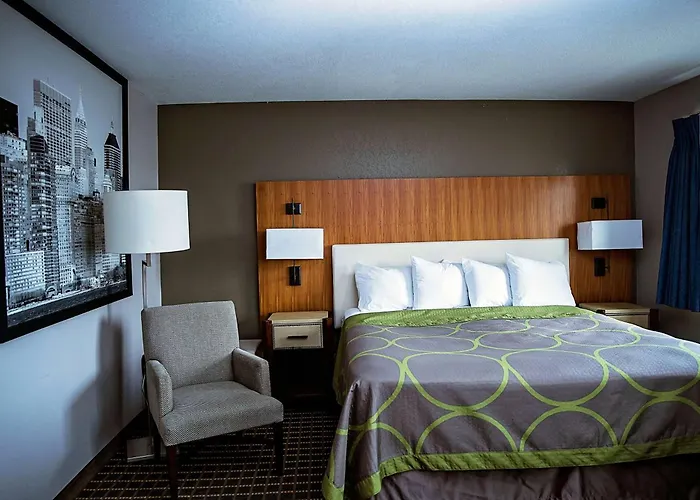 Super 8 By Wyndham Hotel