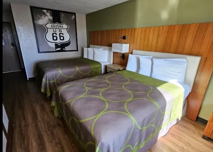 Super 8 By Wyndham Holbrook