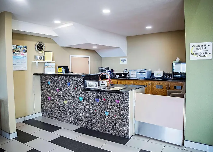 Super 8 By Wyndham Holbrook