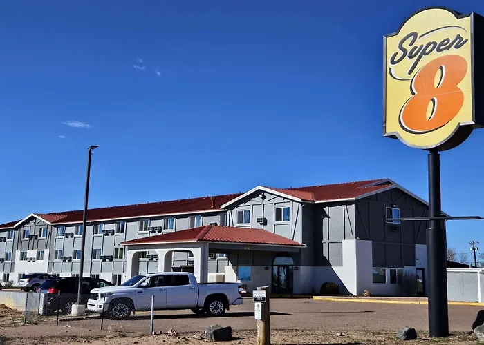 Super 8 By Wyndham Hotel
